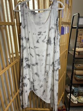 Intro. White & Gray Tie-Dye Asymmetric Tank Tunic dress